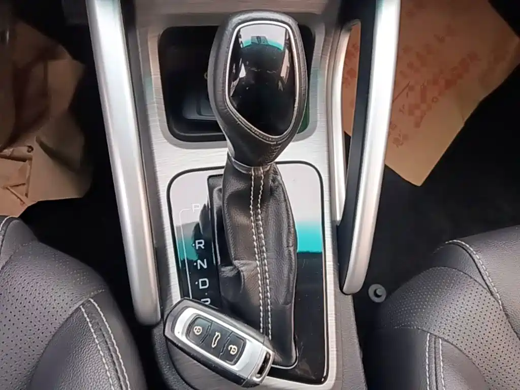 Geely Vision X3 — миниатюра 14
