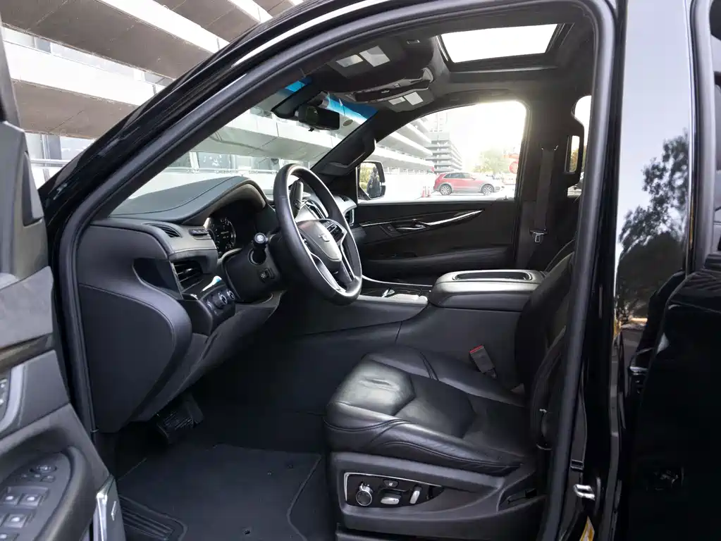 Cadillac Escalade — миниатюра 14