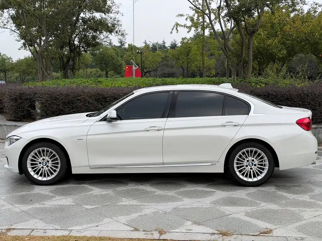 BMW 3 Series — миниатюра 6
