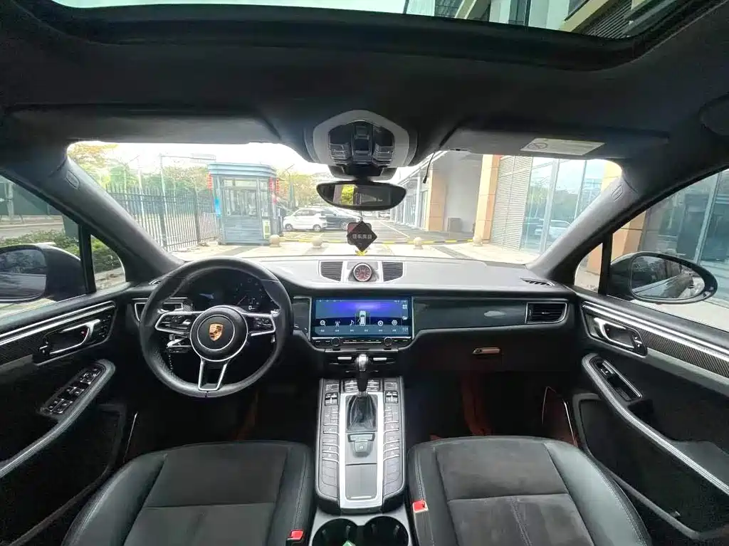 Porsche Macan — миниатюра 4