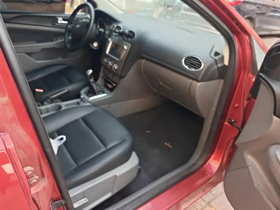 Ford Focus — миниатюра 8