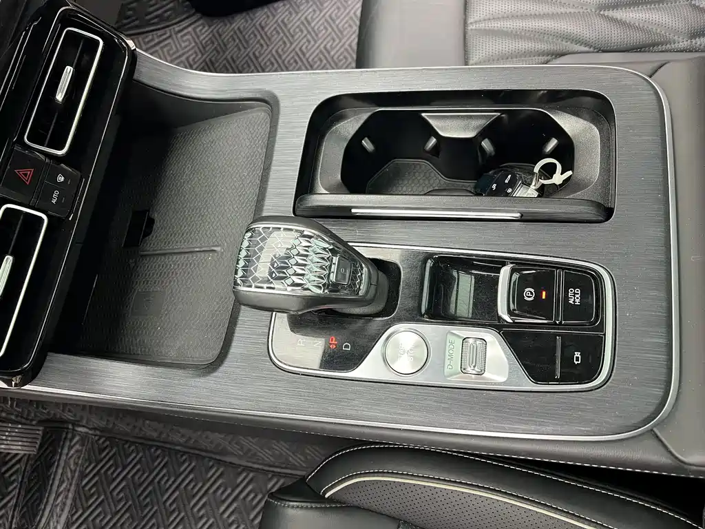 GAC Motor Trumpchi GS8 — миниатюра 11