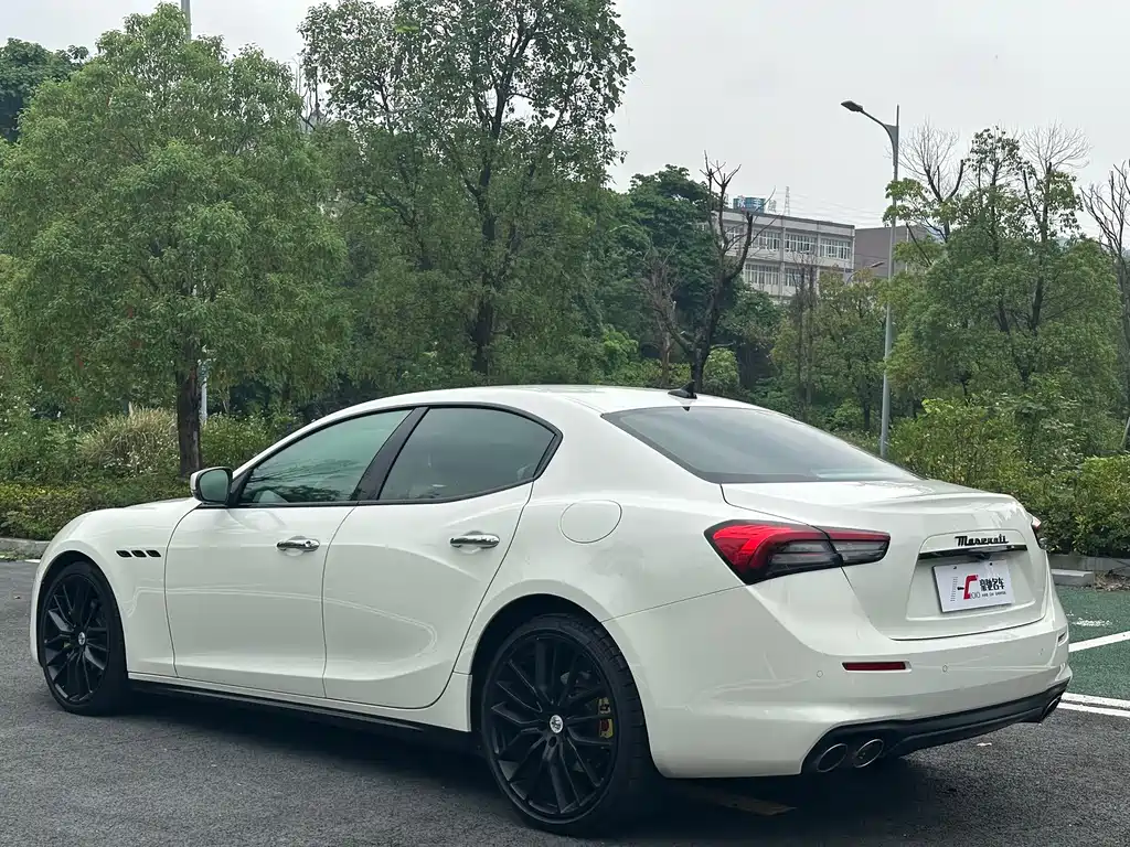 Maserati Ghibli — миниатюра 5