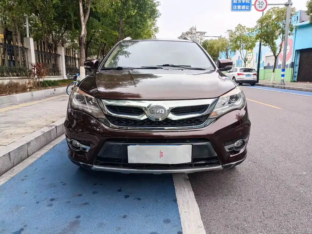 BYD S7