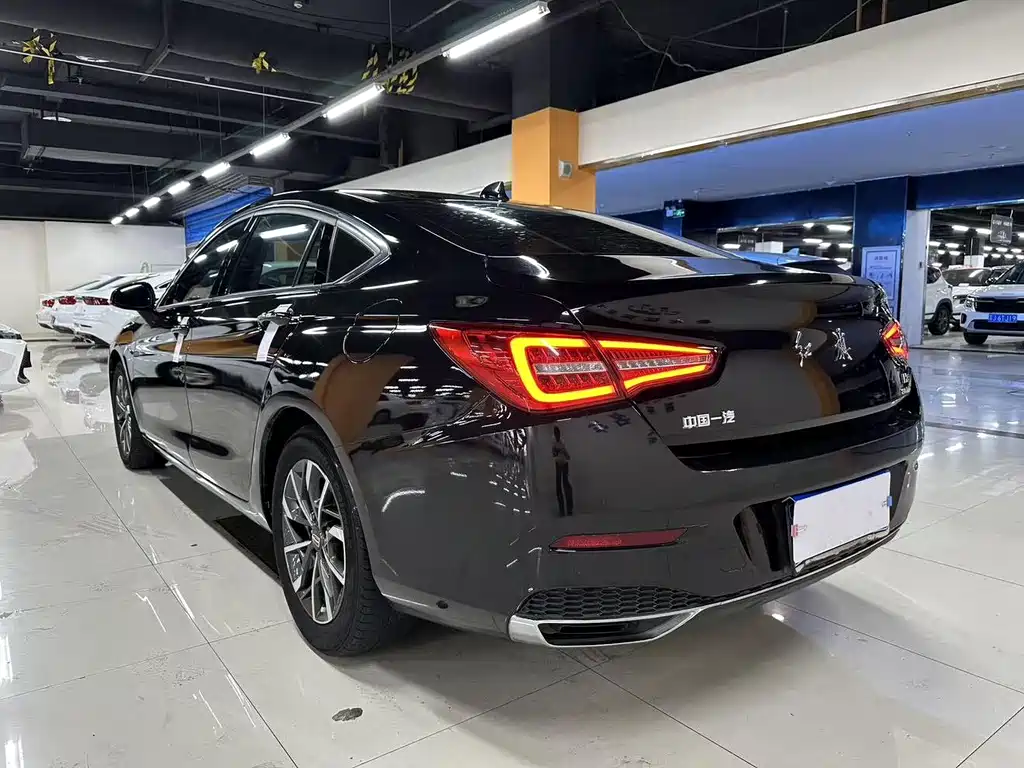 Hongqi Hongqi H5 — миниатюра 7