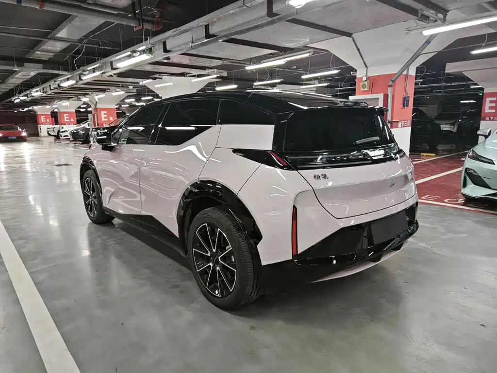 Zeekr X 2025 мест