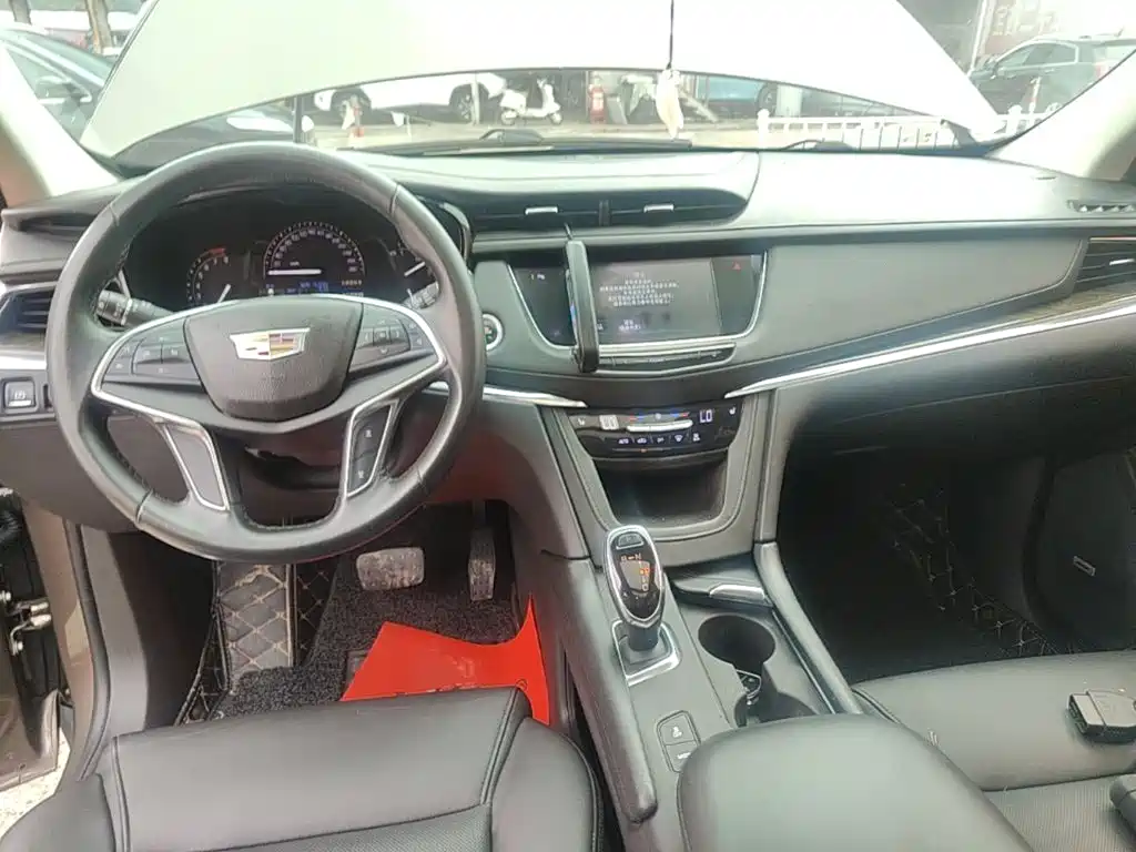 Cadillac XT5 — миниатюра 10