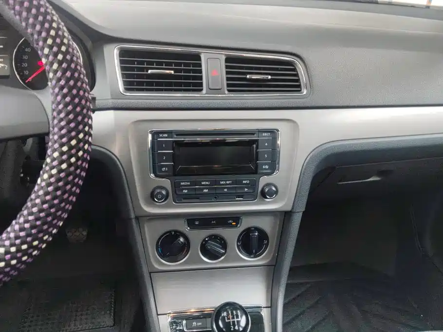 Volkswagen Lavida — миниатюра 13