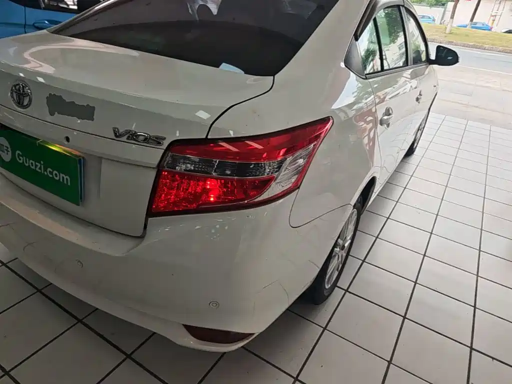 Toyota Vios — миниатюра 8