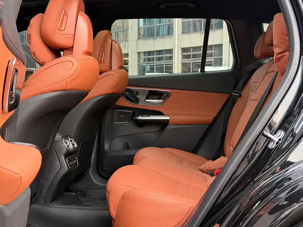 Mercedes-Benz GLC 2024 GLC 260 L 4MATIC Luxury 5 мест