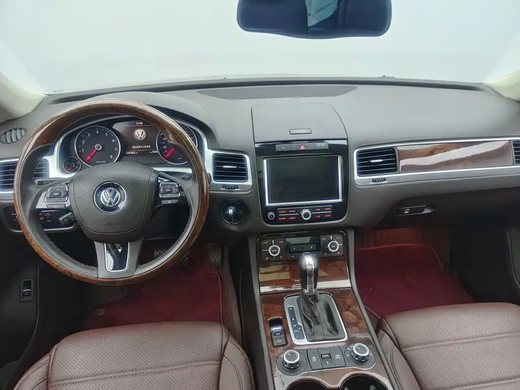Volkswagen Touareg — миниатюра 10