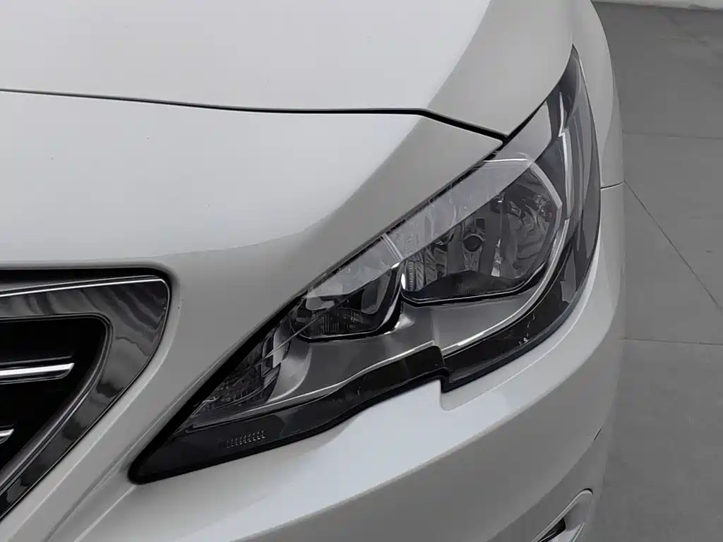Peugeot 408 — миниатюра 7