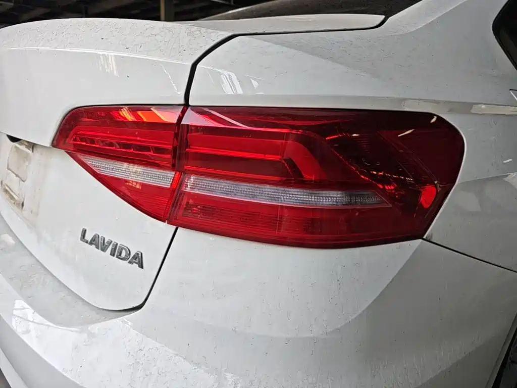 Volkswagen Lavida — миниатюра 8