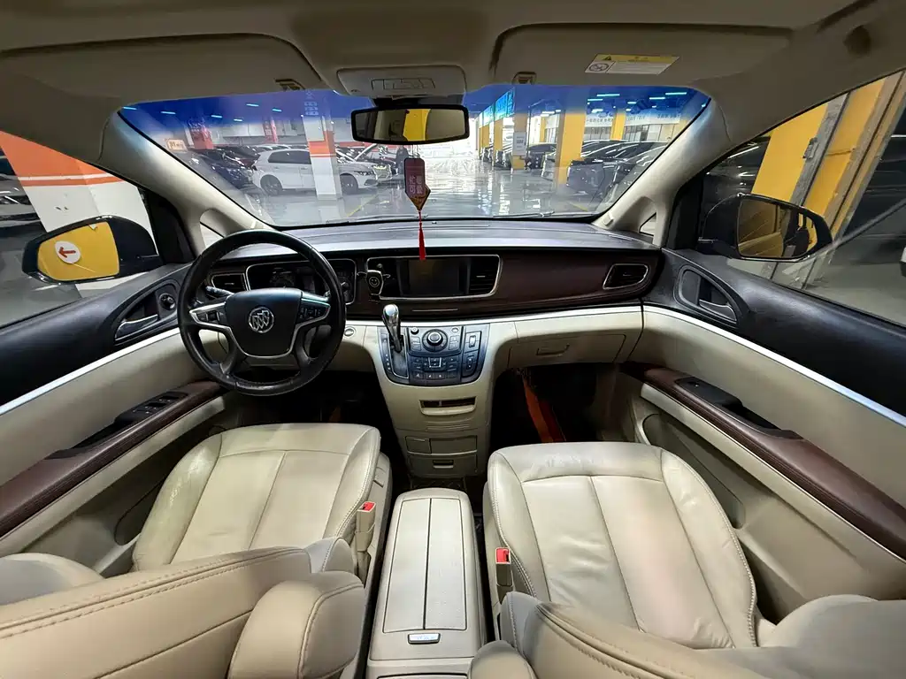 Buick GL8 — миниатюра 17