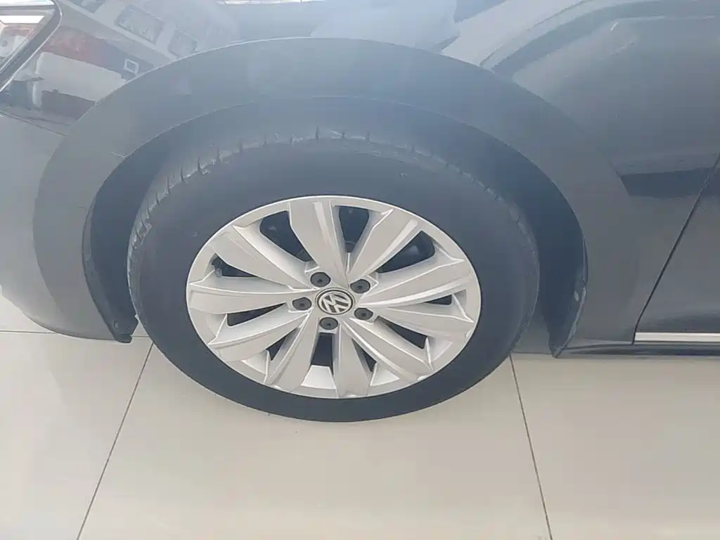 Volkswagen Passat — миниатюра 23