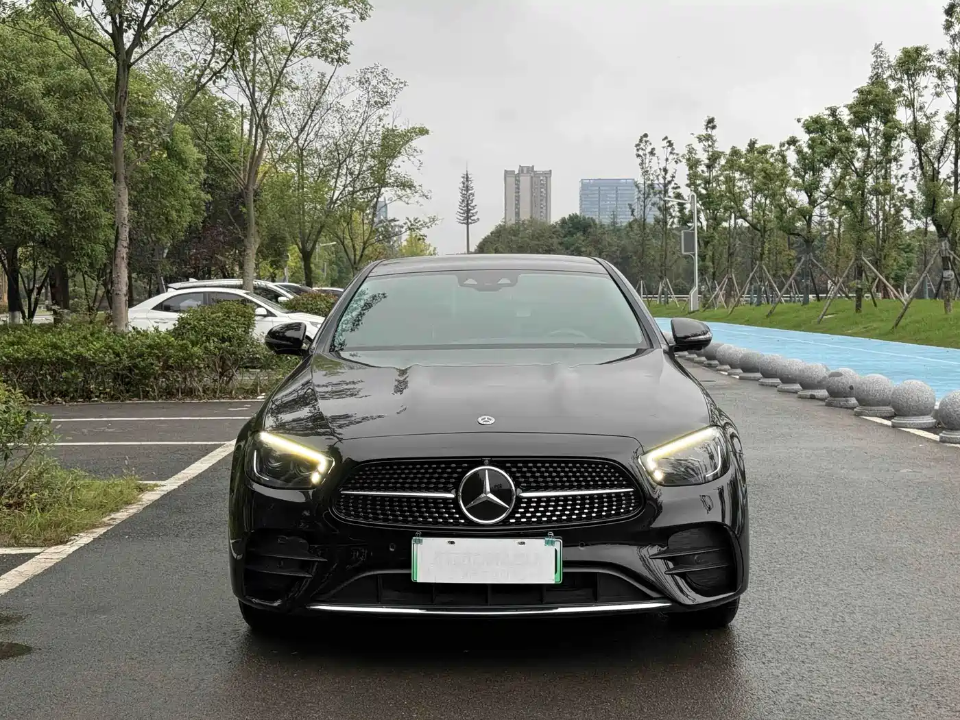 奔驰E级新能源 2021款 E 350 e L 插电式混合动力运动轿车 2023
