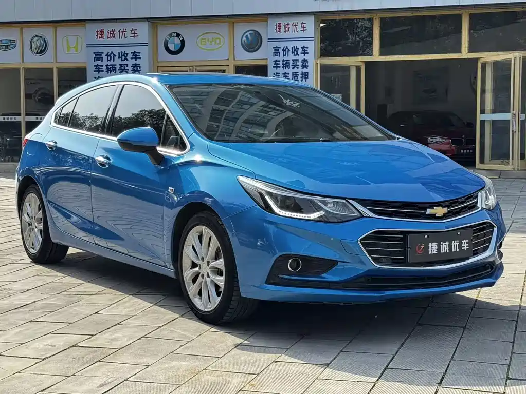 CHEVROLET CRUZE
