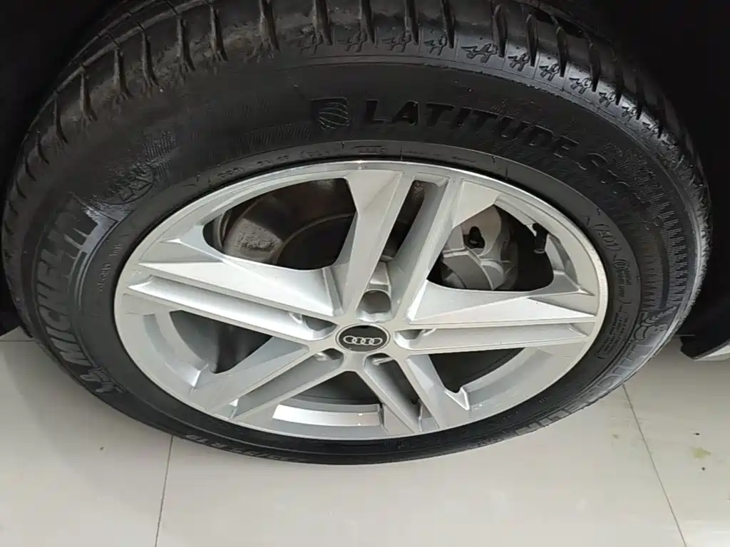 Audi Q5L — миниатюра 23