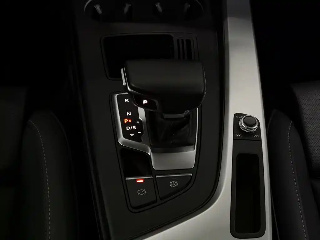 Audi A4L — миниатюра 13