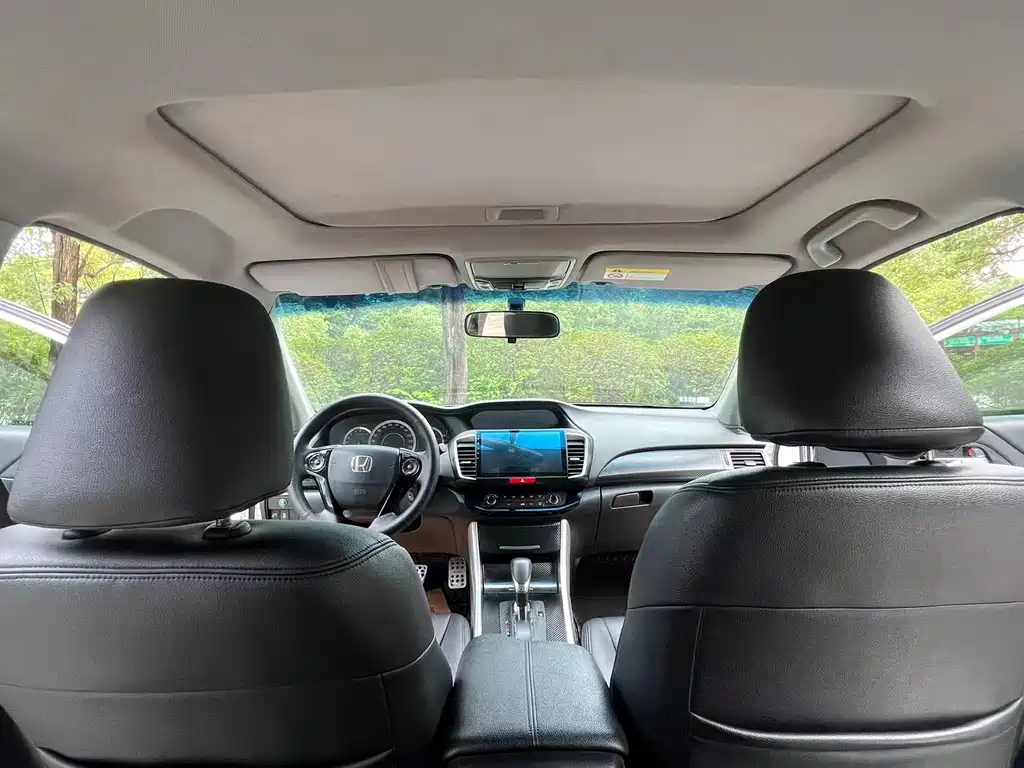 Honda Accord — миниатюра 10