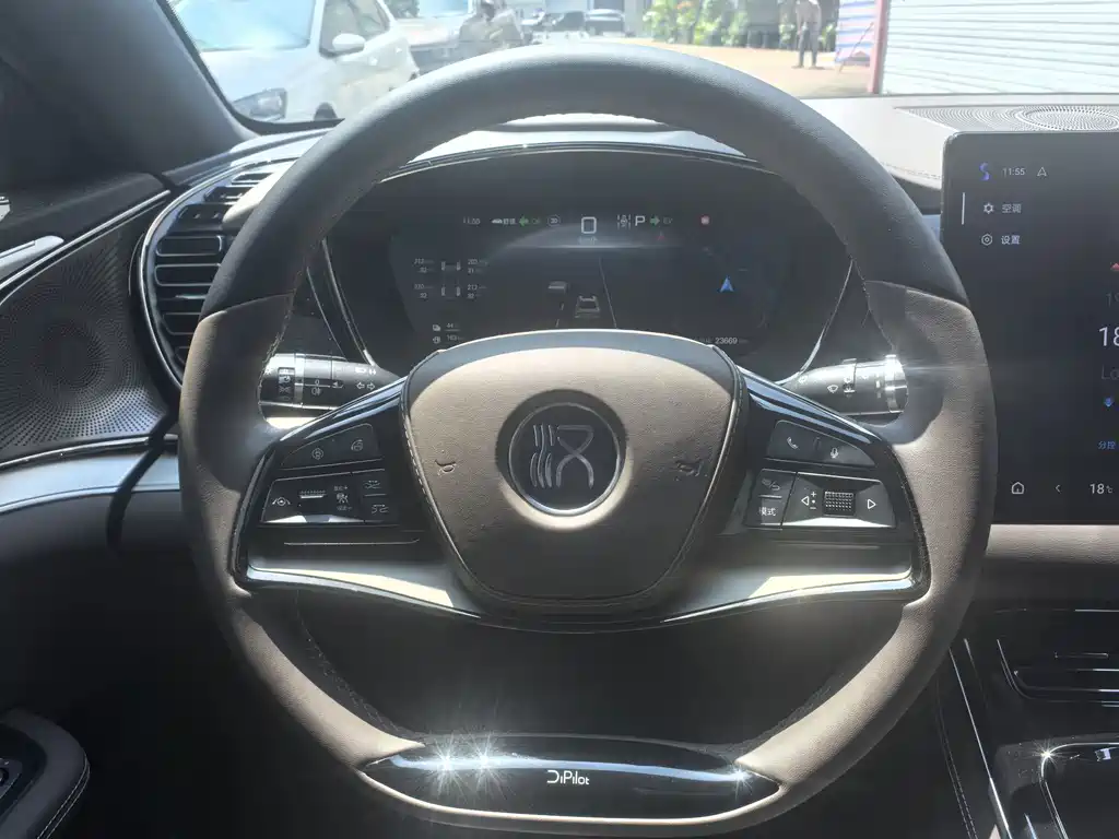 BYD Han — миниатюра 11