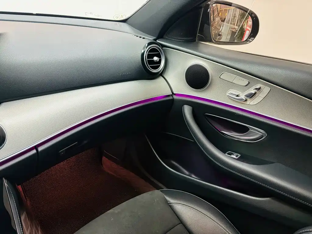 Mercedes-Benz E-Class — миниатюра 15