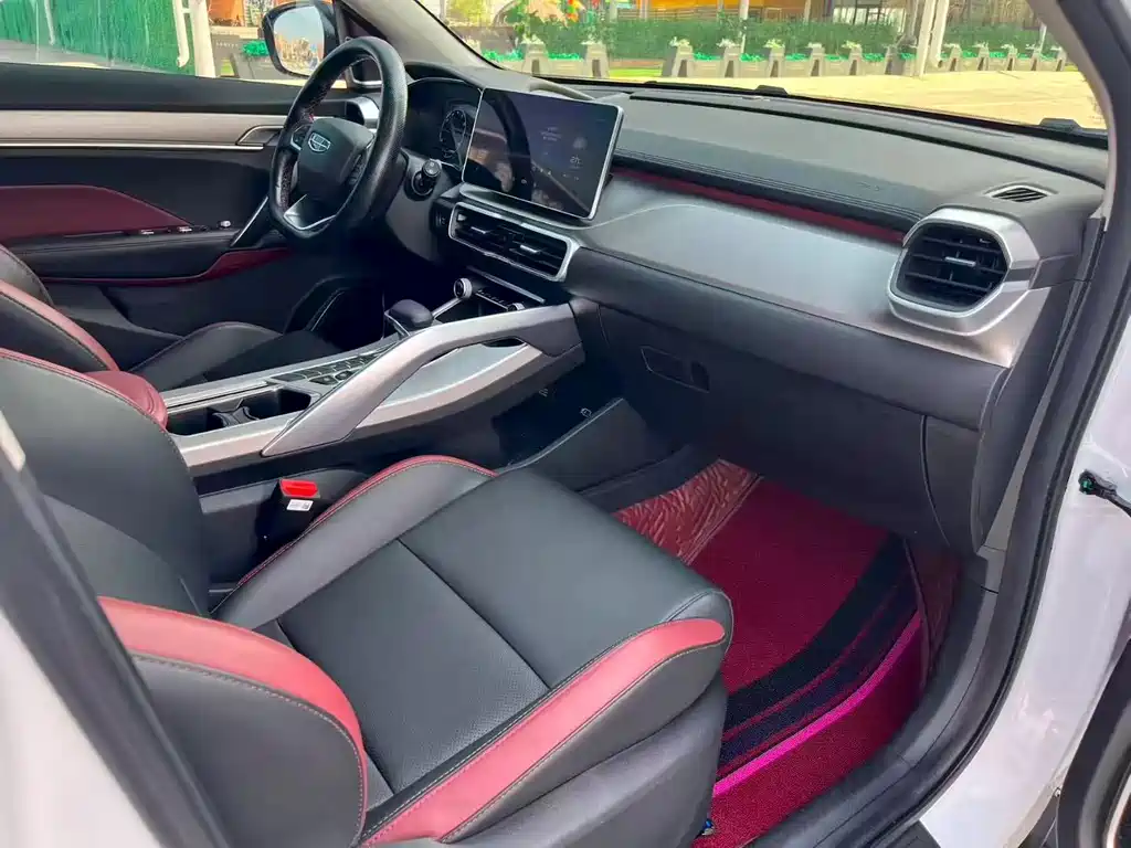 Geely Binyue — миниатюра 9