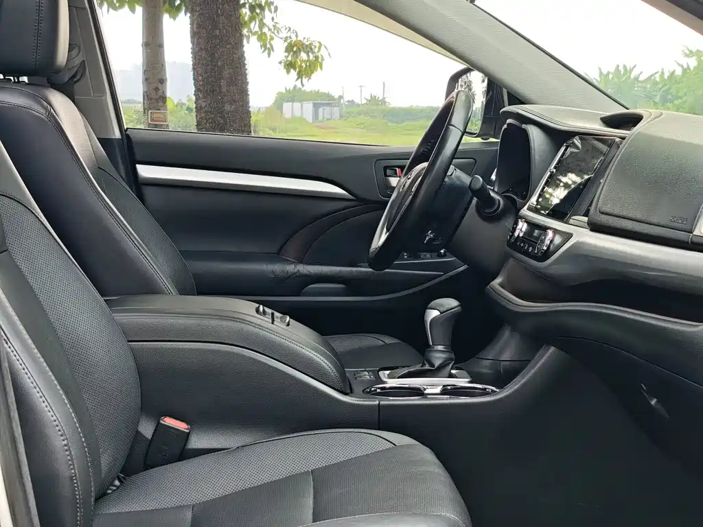 Toyota Highlander — миниатюра 13