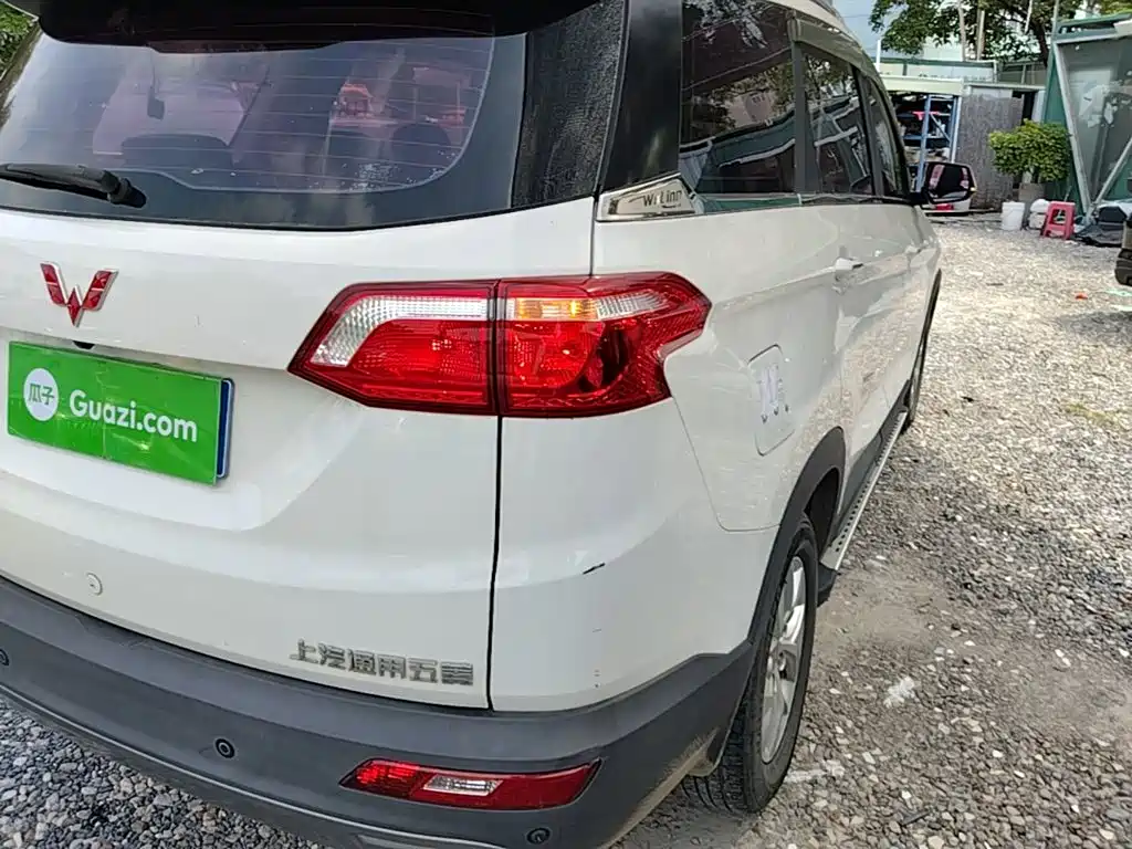 Wuling Hongguang S3 — миниатюра 8