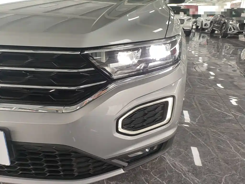 Volkswagen T-Roc — миниатюра 24