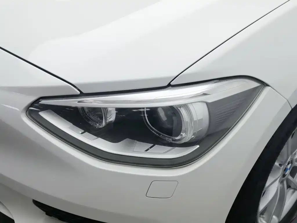 BMW 1 Series (Import) — миниатюра 7