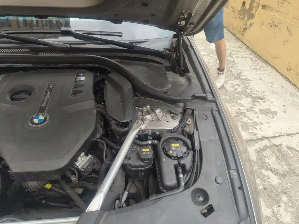 BMW 5 Series — миниатюра 22
