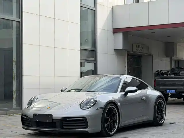 PORSCHE  911 2023