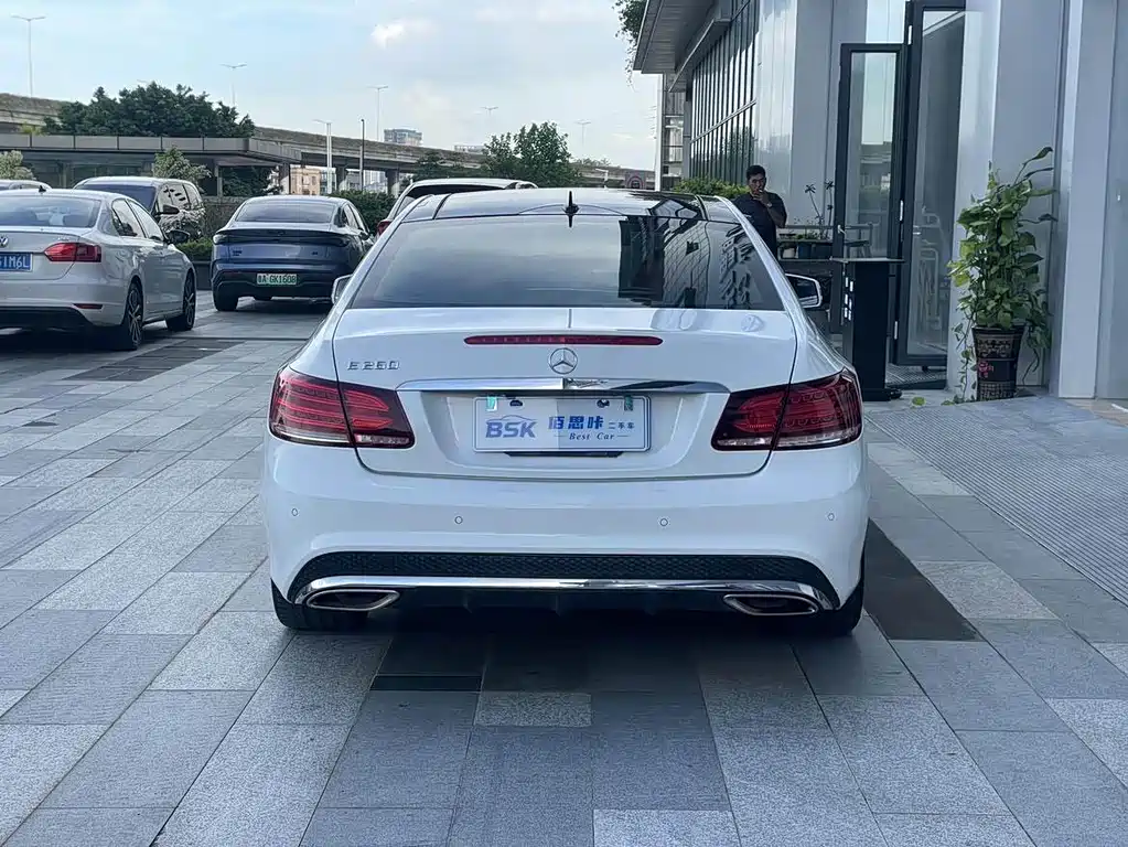Mercedes-Benz E-Class (Import) — миниатюра 13