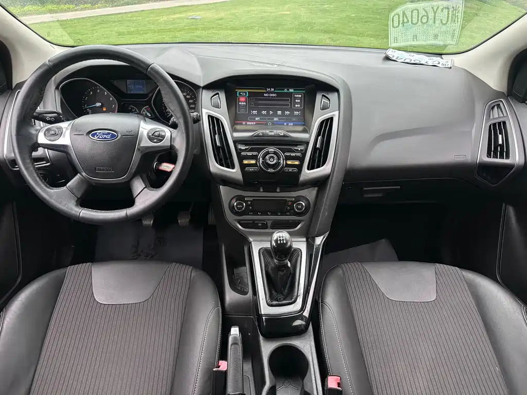 Ford Focus — миниатюра 8