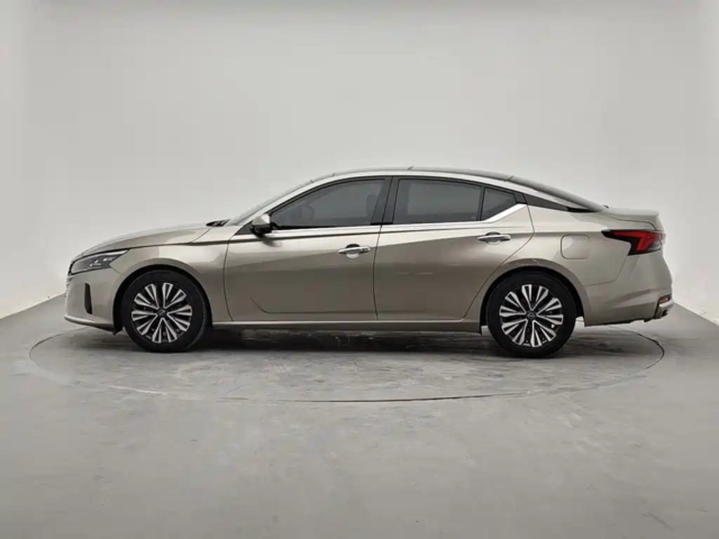 Nissan Teana — миниатюра 2