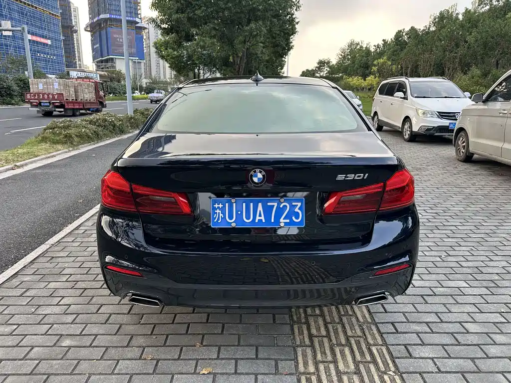 BMW 5 Series (Import) — миниатюра 8