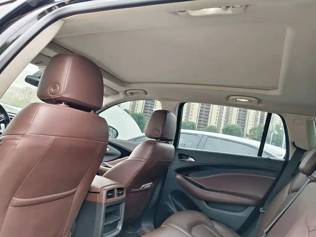 Buick Envision Plus — миниатюра 9