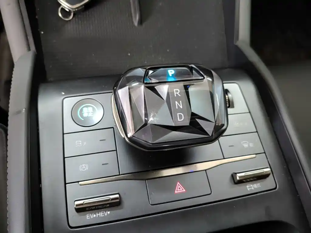 BYD Qin L — миниатюра 14