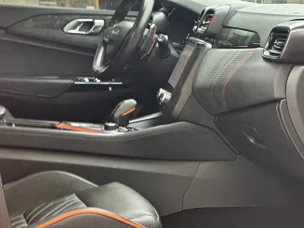 LYNK & CO. 02 HATCHBACK