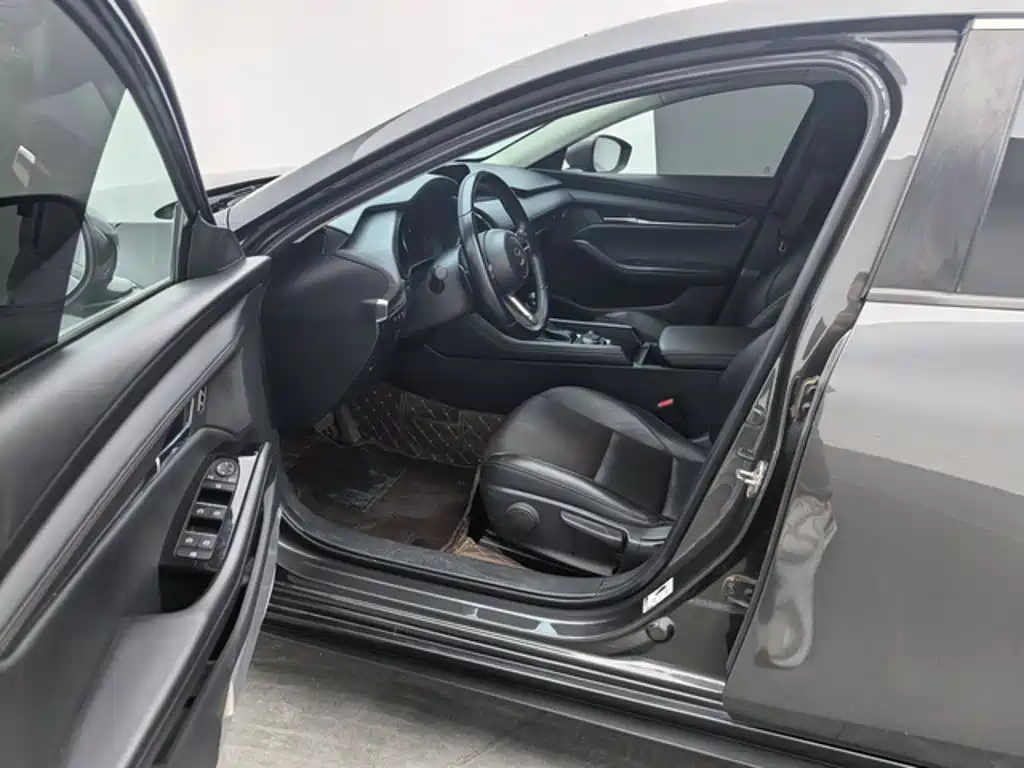 Mazda 3 Axela — миниатюра 6