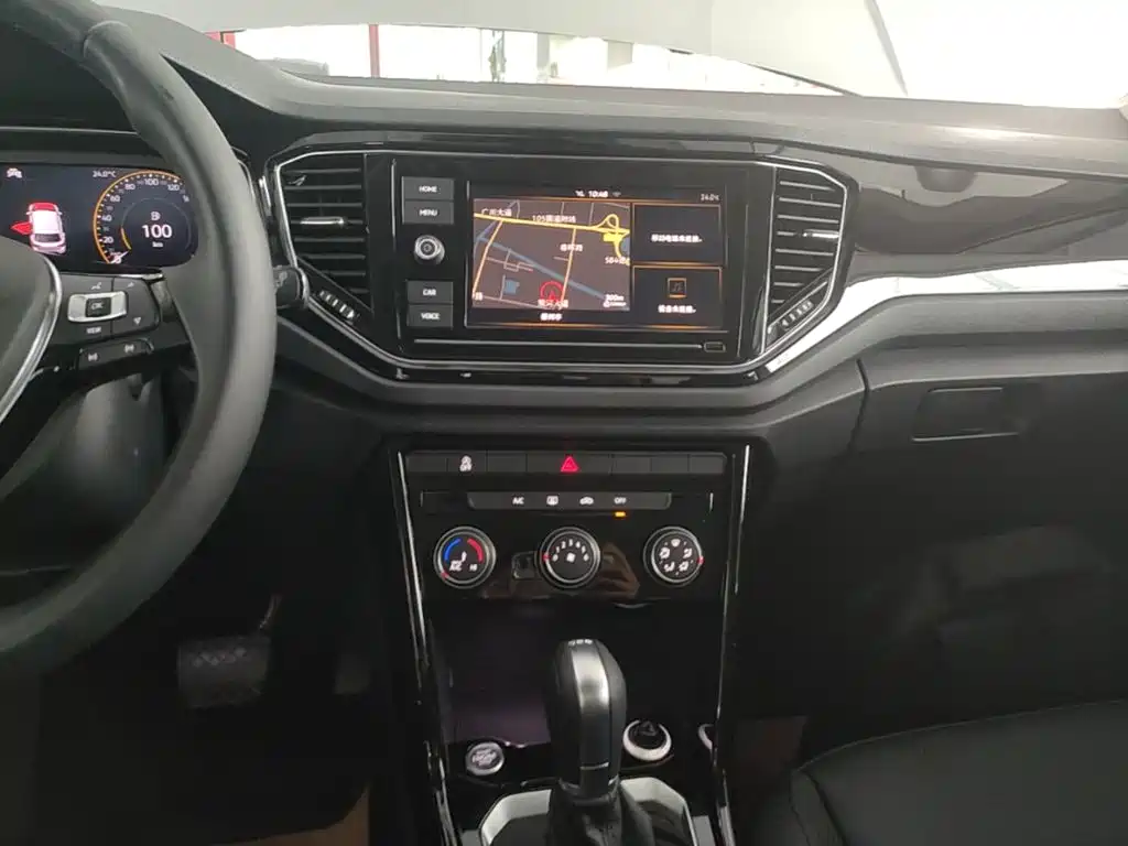Volkswagen T-Roc — миниатюра 13