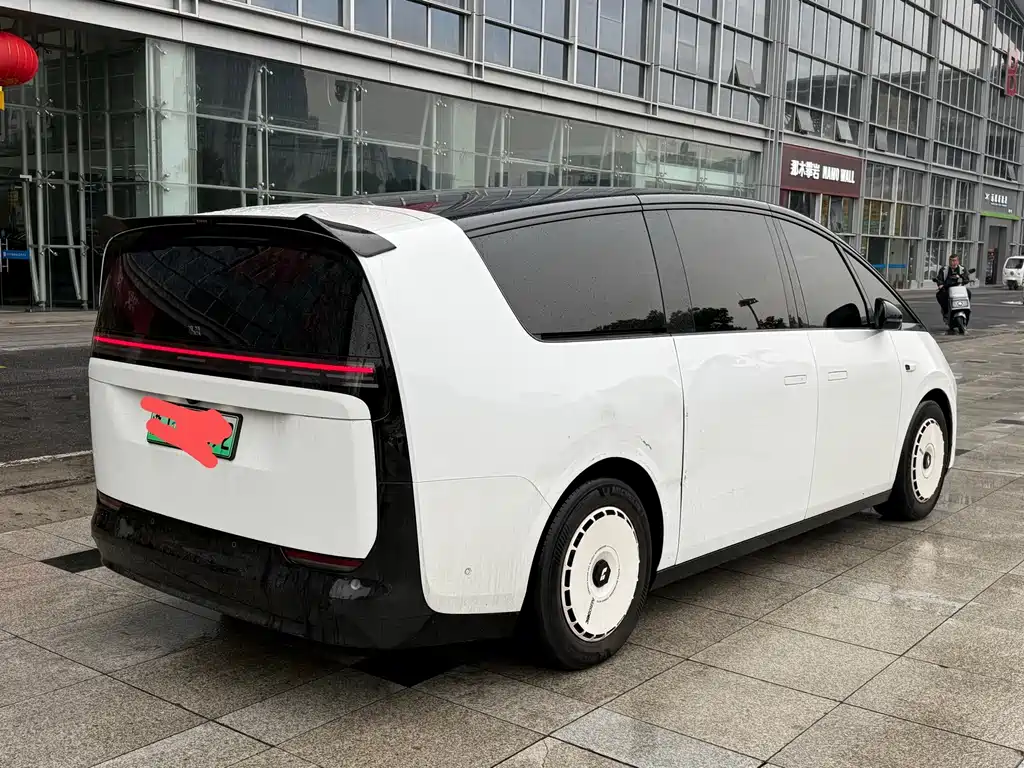 Li Auto Li MEGA — миниатюра 3