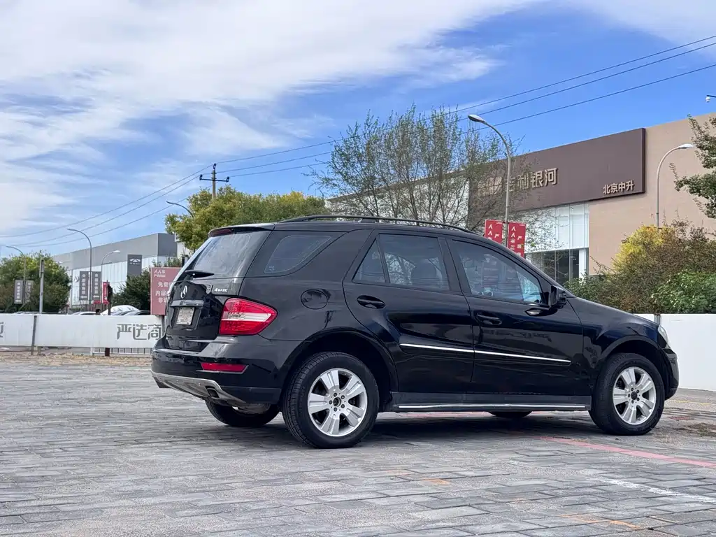 Mercedes-Benz M-Class — миниатюра 5