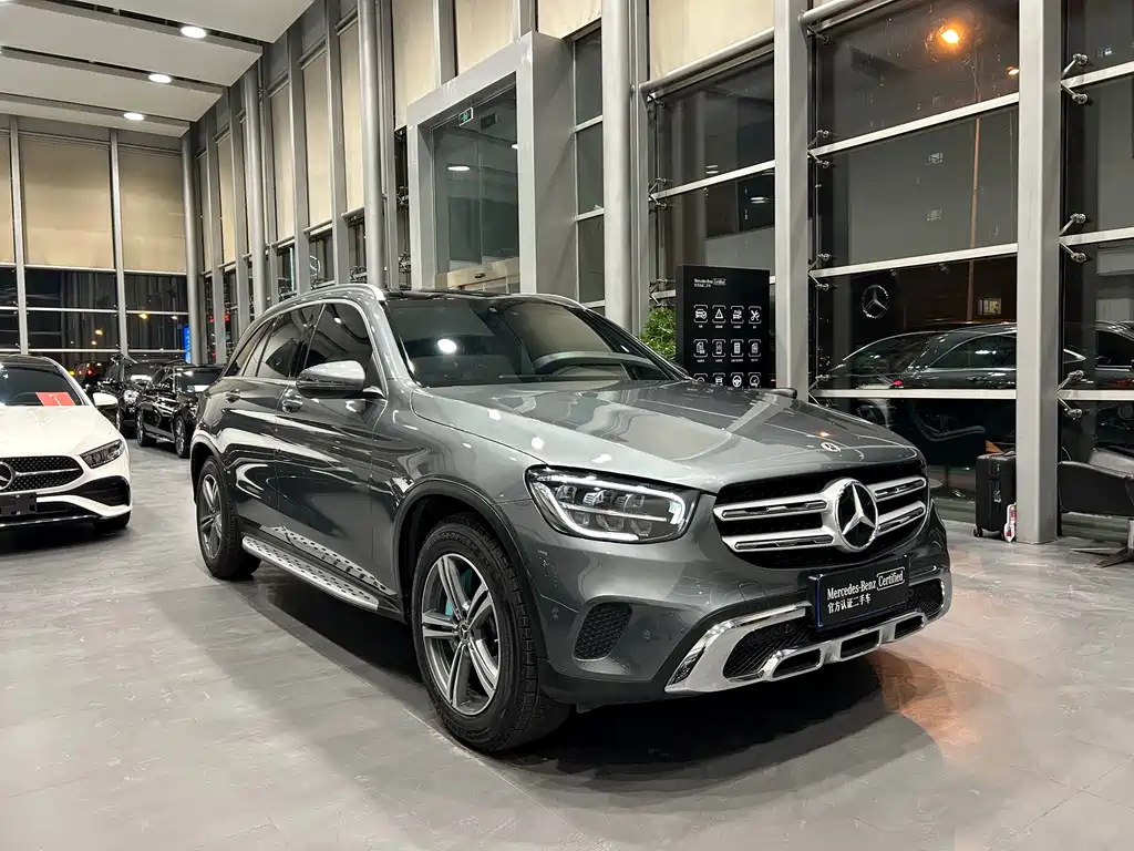 MERCEDES-BENZ GLC