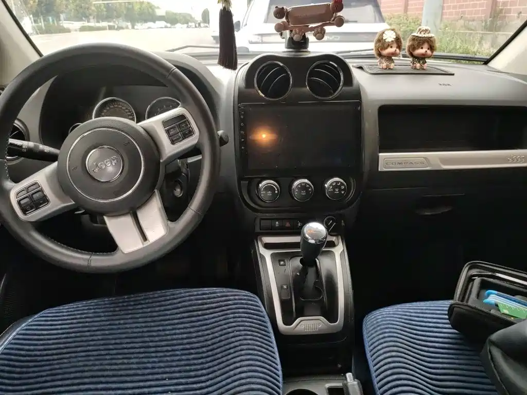 Jeep Compass (Import) — миниатюра 13