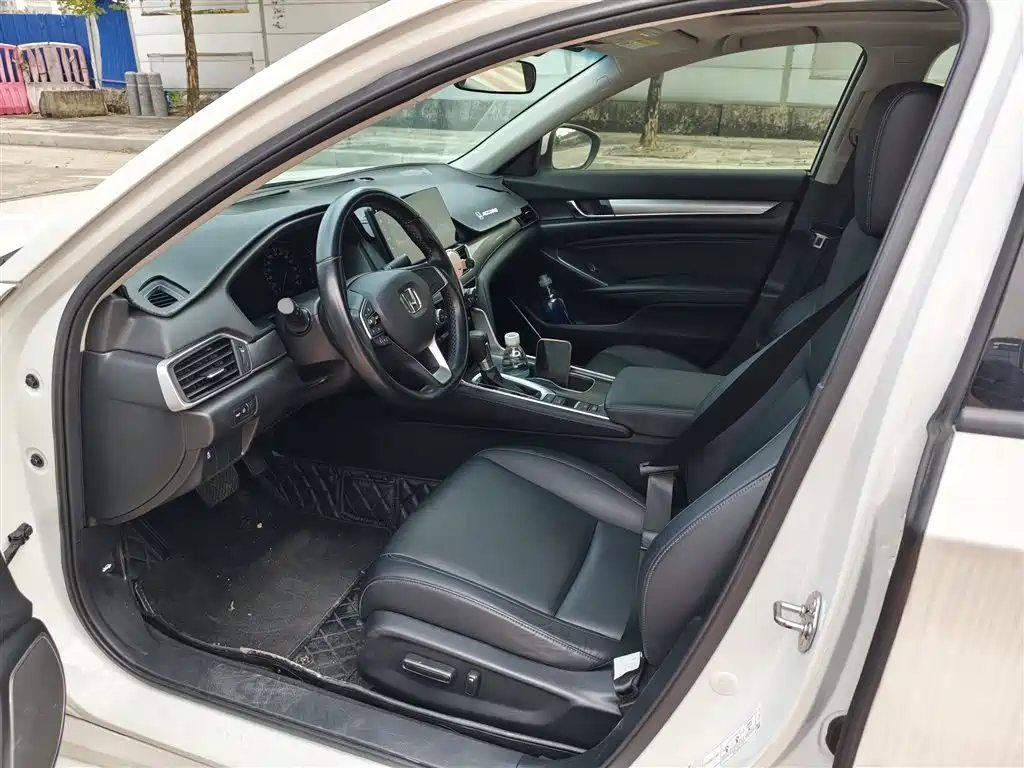 Honda Accord — миниатюра 4