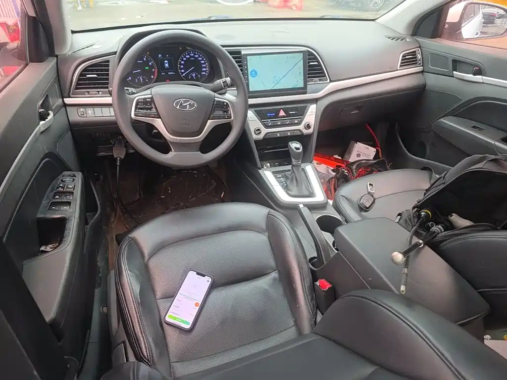 Hyundai Elantra — миниатюра 15