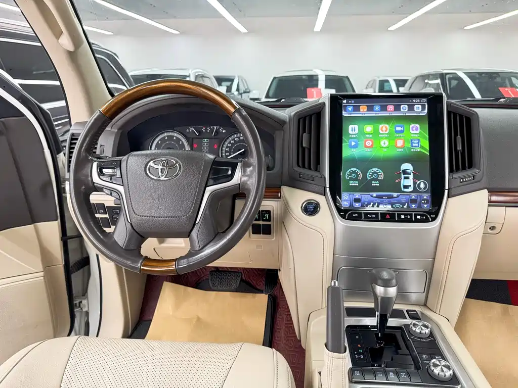 Toyota Land Cruiser — миниатюра 18