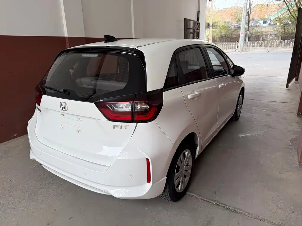 Honda Fit - фото 6